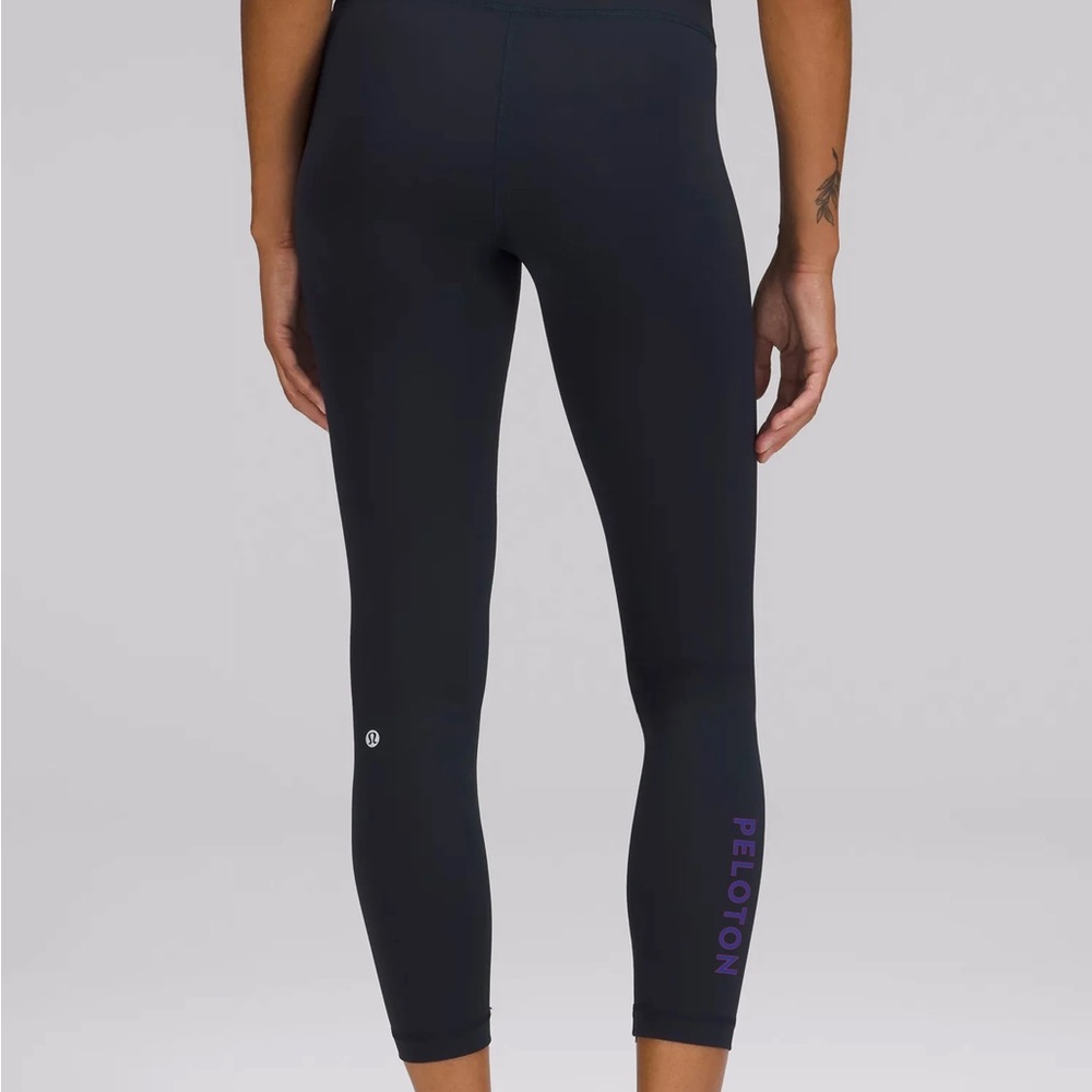 Lululemon Invigorate HR 25” Navy w/ Pockets